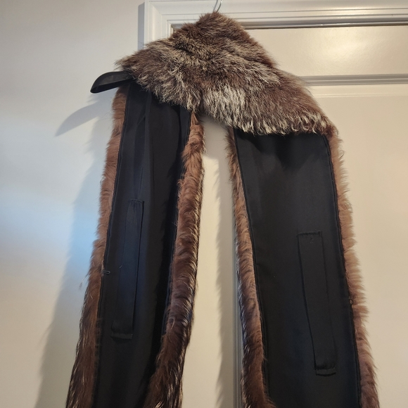 Fox Fur Stole - Picture 2 of 3